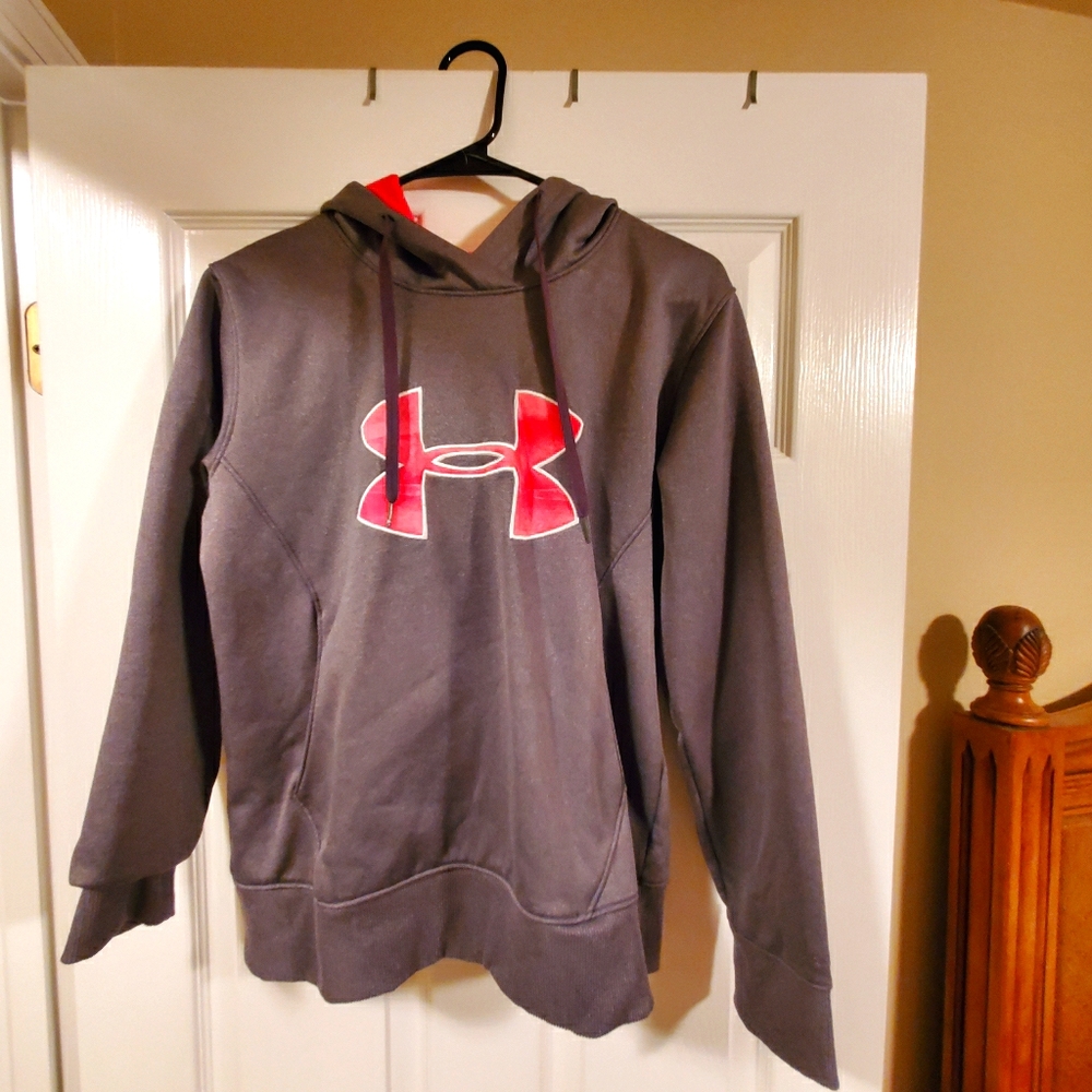 Dark Gray and Pink Under Armour Hoodia!